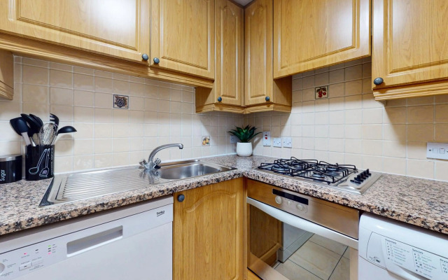 Park Lane Apartments - Clarges St