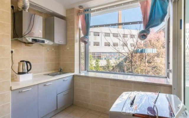 Lianhua Xiaozhu Apartment Hostel