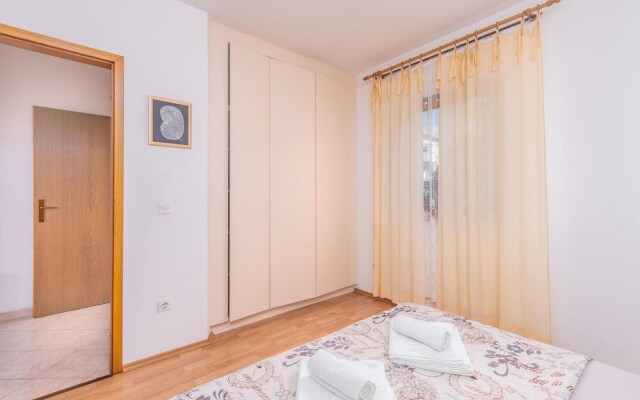 Awesome Apartment in Omisalj With Wifi and 2 Bedrooms
