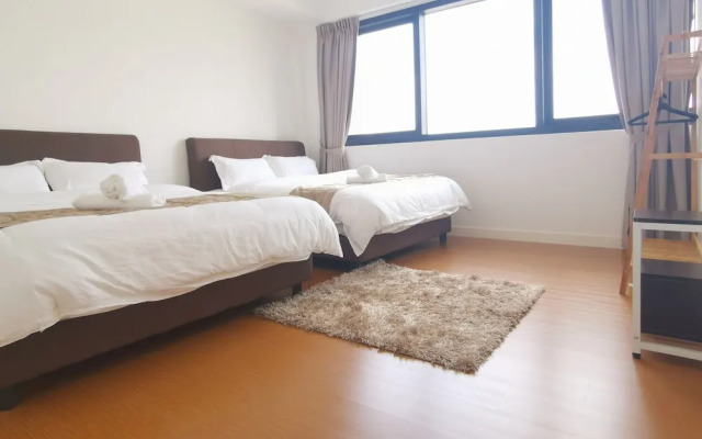 The Hub Service Apartment