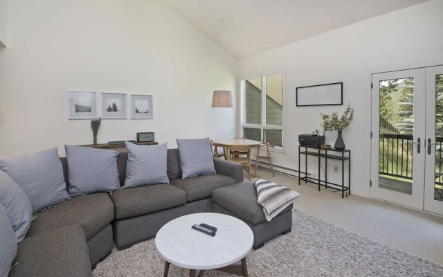 Coldstream Townhome 7