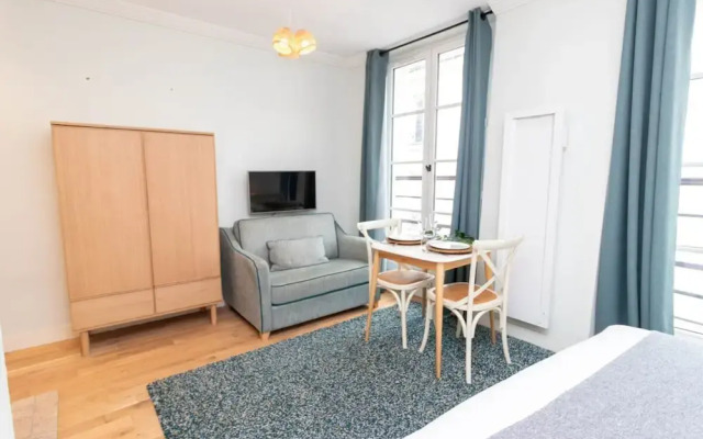 Superb and New Studio in the Center of Paris