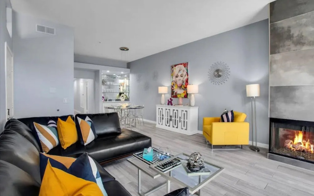 Hollywood Glam Hideaway