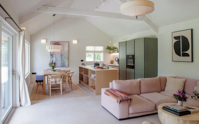 2-bed Eco Friendly Home - Sleeps 4 - Parking