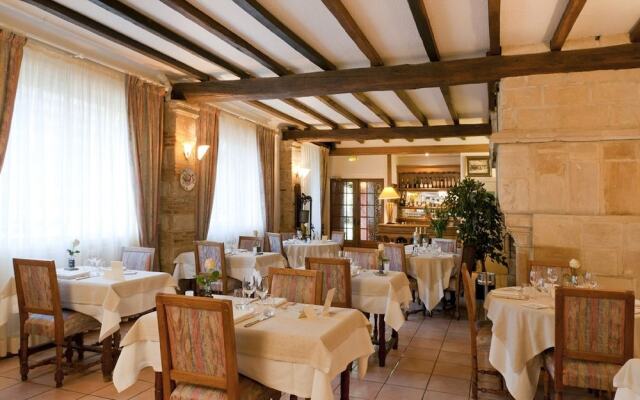 Hôtel restaurant Le Cheval Rouge