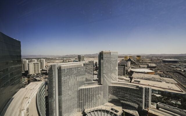 StripViewSuites at Vdara