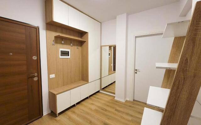 Boulevard 2 BR Apartment