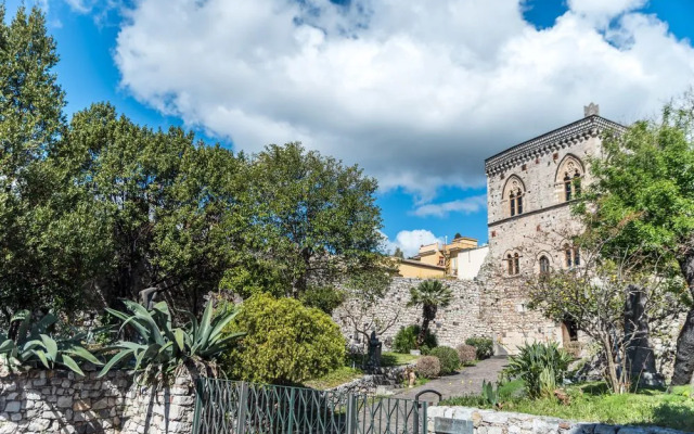 HFR 247 Taormina Duomo