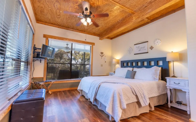 Mystic Hill Suites