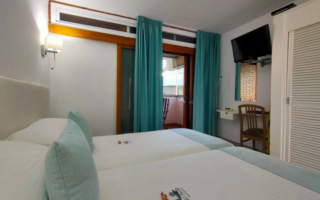 Apartamentos El Paseo