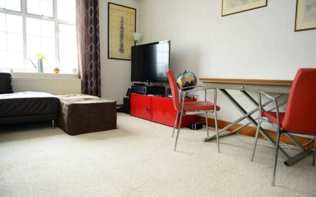 Notting Hill 2 Bedroom Apartment Off Portobello Road