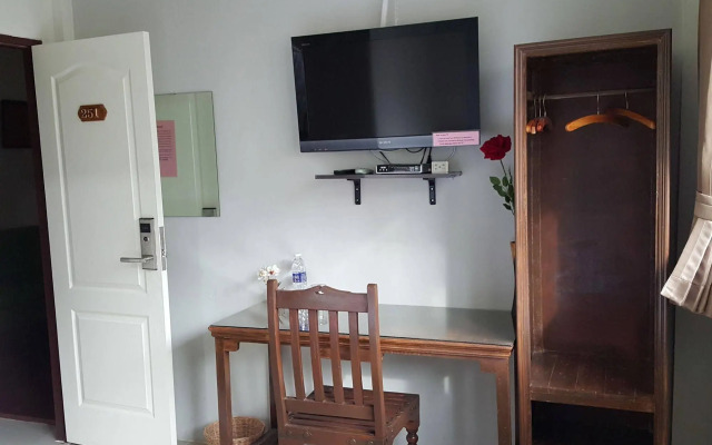 Bangkok Check Inn - Hostel