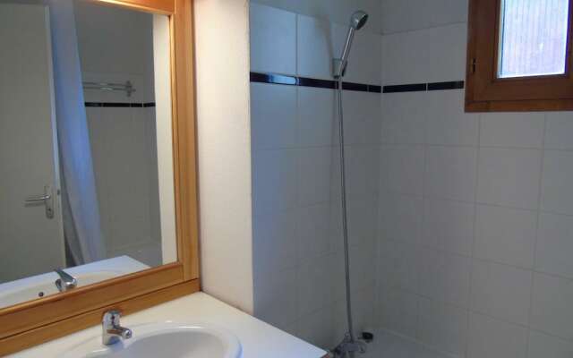 Lou Services Apartment J11 LSI 001