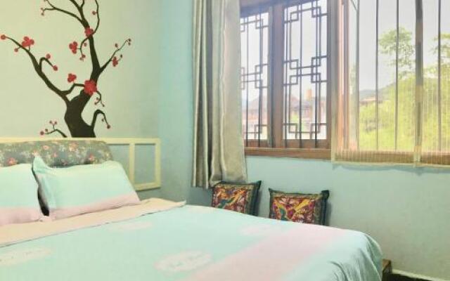 Fenghuang Relay Sunshine Hostel