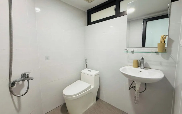 Era Apartment Khuc Thua Du