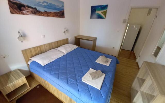 Apartments Vinko Mljet- One-bedroom Apartment With Terrace