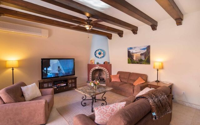 Casa Bella 2BR by Casago