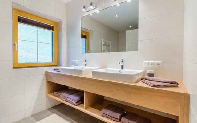 Spacious Apartment in Saalbach with Ski Boot Heaters