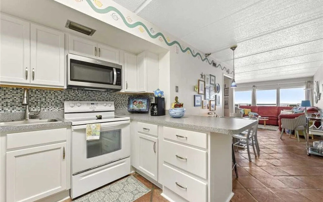 Jacksonville Beachdrifter 403 - Two Bedroom Condo