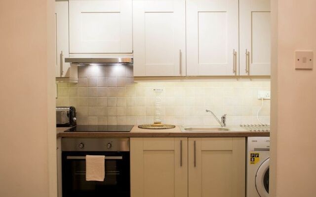 Luxury Executive Serviced Apartment