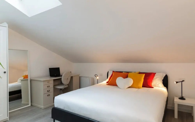 notaMi - Bright Attic M4 - 2 Bedrooms