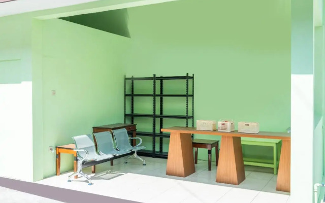 OYO 1399 Cemara Residence Syariah