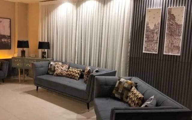 Shelton Boulevard Hotel Lahore