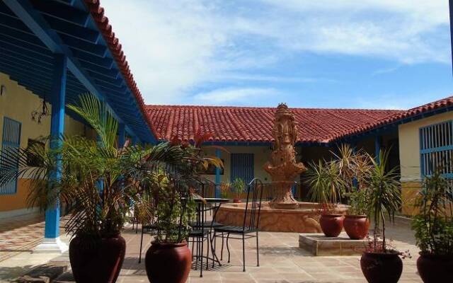 Hotel E Plaza Colón