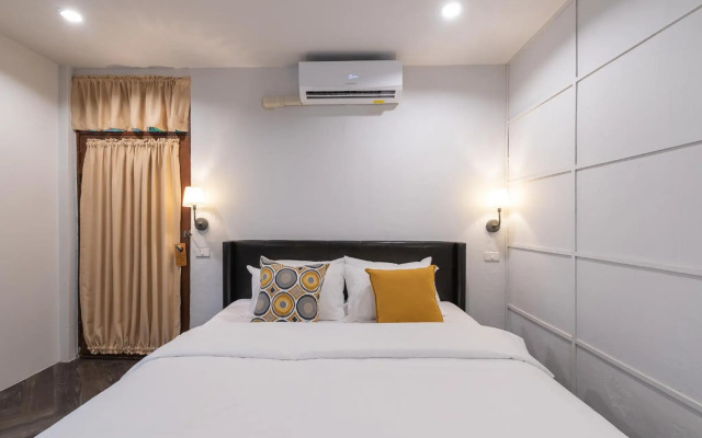 The Mellow Pillow at Chiang Mai Gate