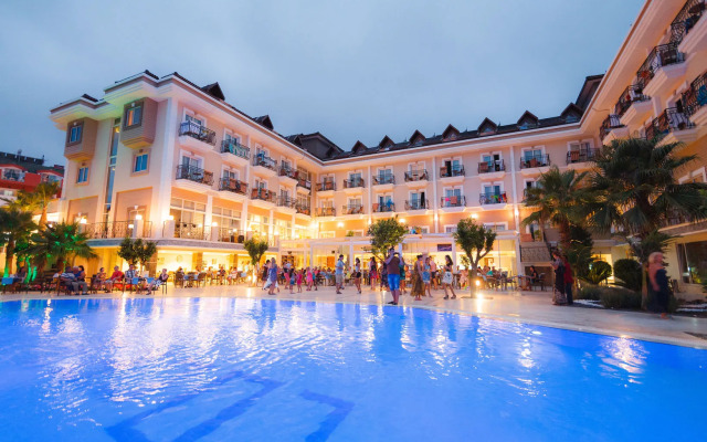 Отель L'Oceanica Beach Resort All Inclusive