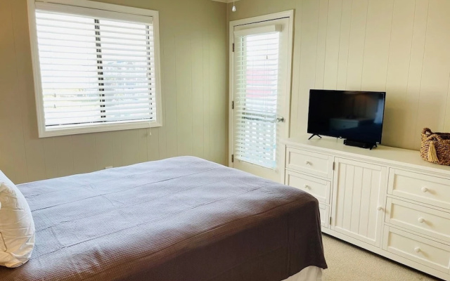 The Skipper 2 Bedroom Condo by RedAwning