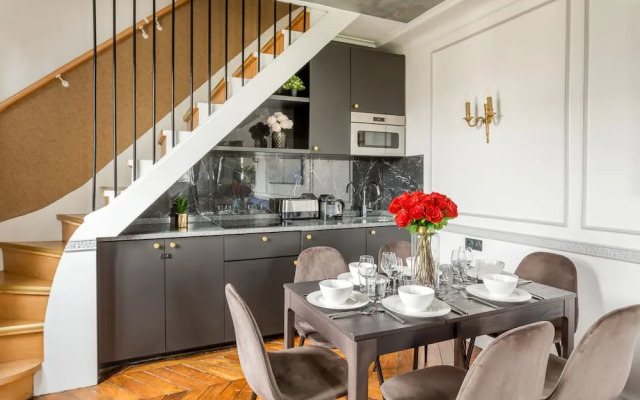 Merveil Luxury Suites - Royale - Saint Honore view