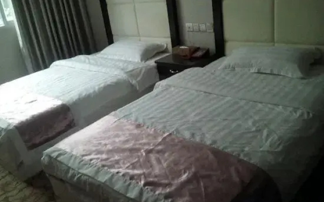 Jishui Business Hotel