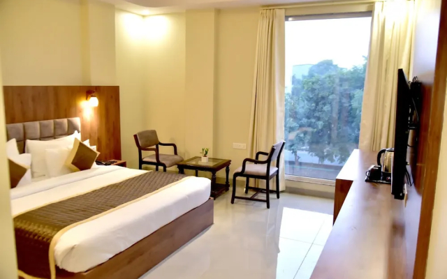 Hotel Aarna
