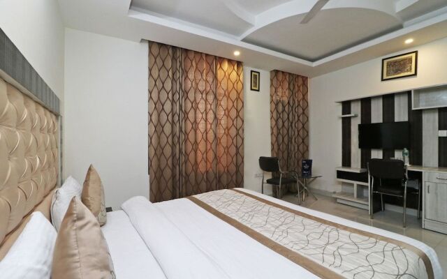 OYO 8971 Woodstay Inn Sector 45