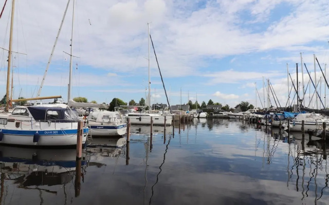 Houseboat in Lemmer With Harbor Views