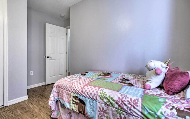 Charming Kissimmee Retreat w/ Pool & Lanai!