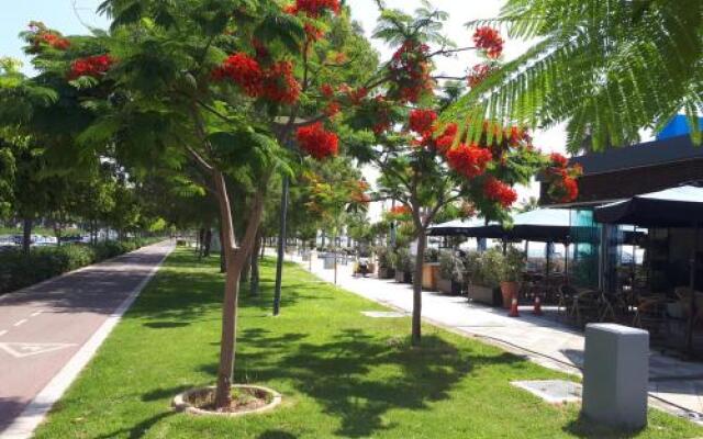 Sea Front & City Center, Amazing Sea View