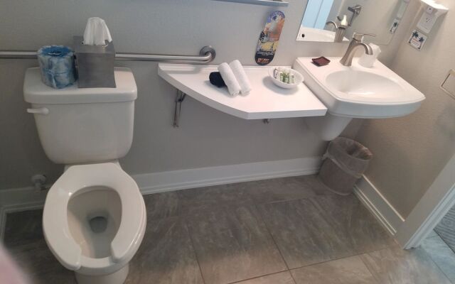 Beyond The Wall Bed and Breakfast