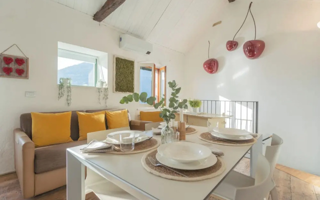 The Green Nest by Lake Como by Rent all Como