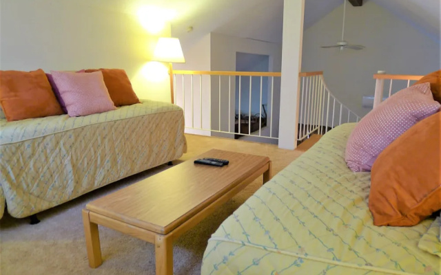 69 Middlecott - 2 Bedroom Condo
