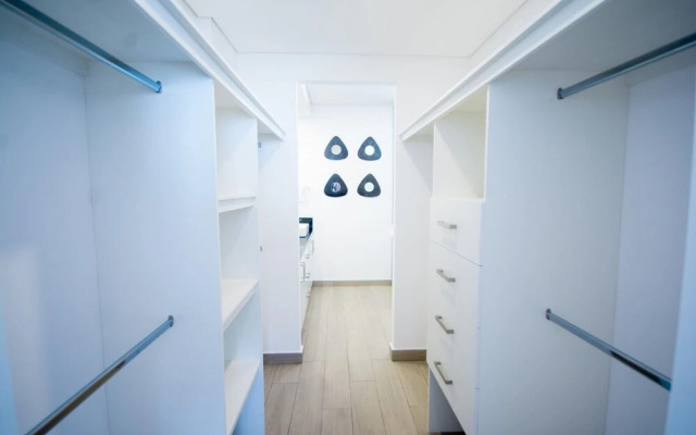 Real View Towers E906 by Casago