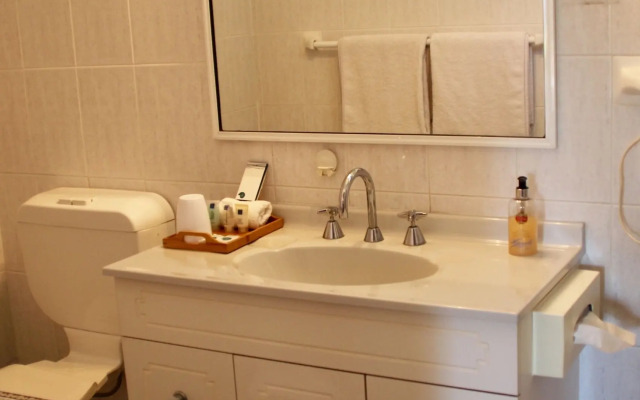 Town & Country Motor Inn