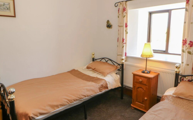 Thistle Close
