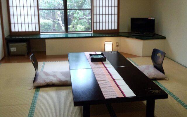 Kansuien Kakuraku