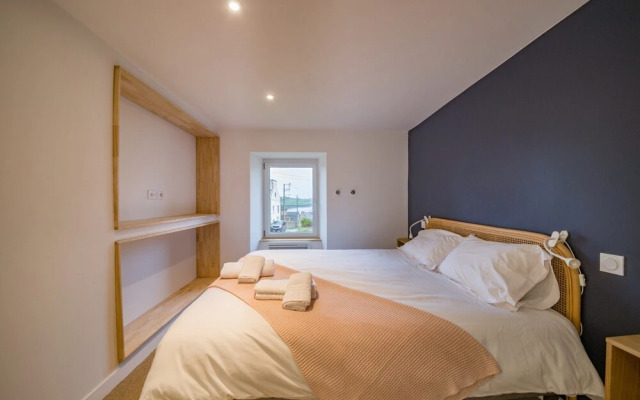 House in Lanildut Near Waterfront & Beaches