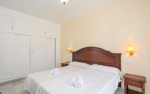 Hotel Playamaro