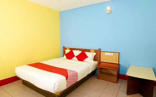 OYO 90052 Mandarin Inn