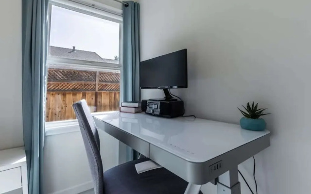 @ Marbella Lane - Convenient Home in Sunnyvale
