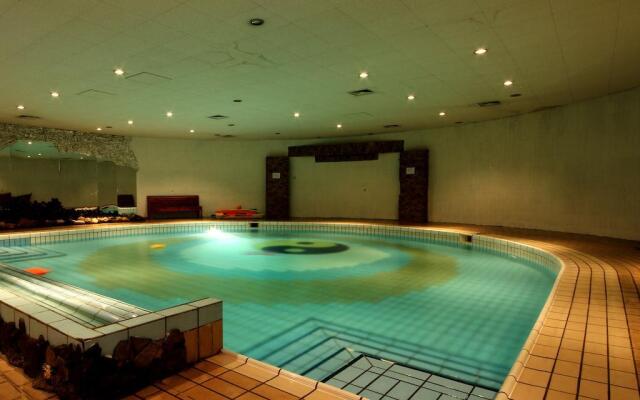 Chinggis Khaan Hotel